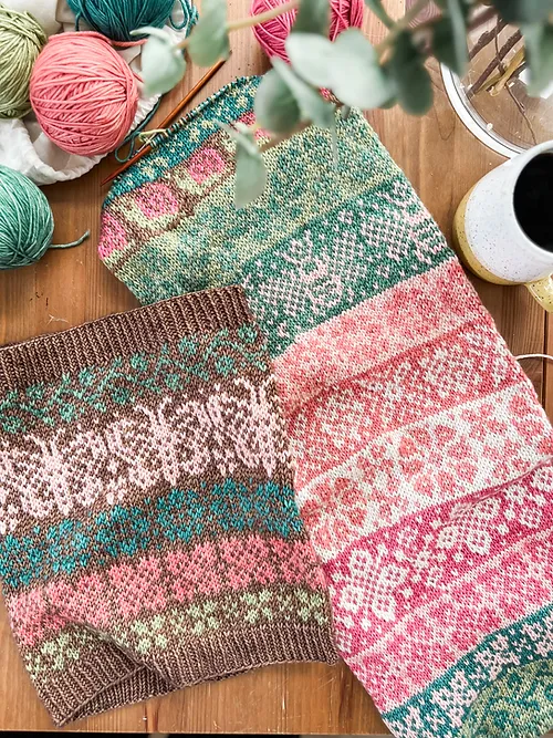Floral Doodle (Standard Cowl) - Image 4